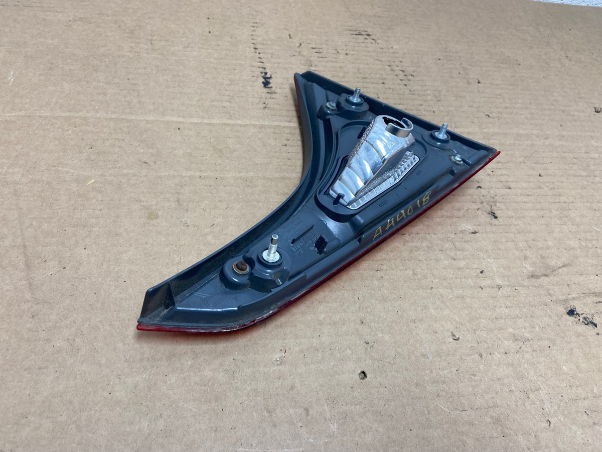 2014 2015 2016 Toyota Corolla Right Passenger Side Inner Tail Light AH40183