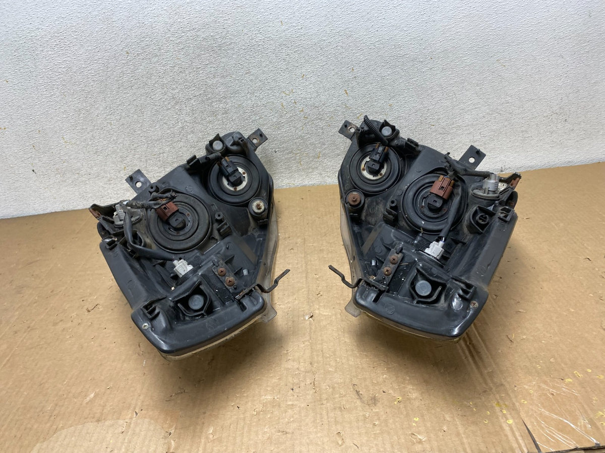 2004 to 2009 Nissan Quest Left+Right Black Headlights AI9258 LK9