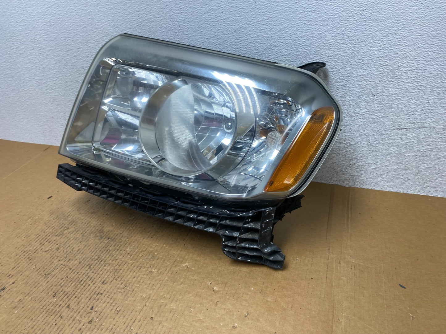 2009 2010 2011 Honda Pilot Left Driver LH Halogen Headlight AE0373 DW1