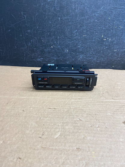 2003 to 2011 Ford Crown Victoria Marquis A/C Heater Climate Control af2526 DG0