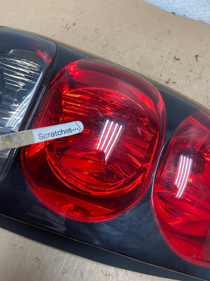 2002 to 2009 Chevrolet Trailblazer Left Driver LH Side Tail Light AD8114 LK3
