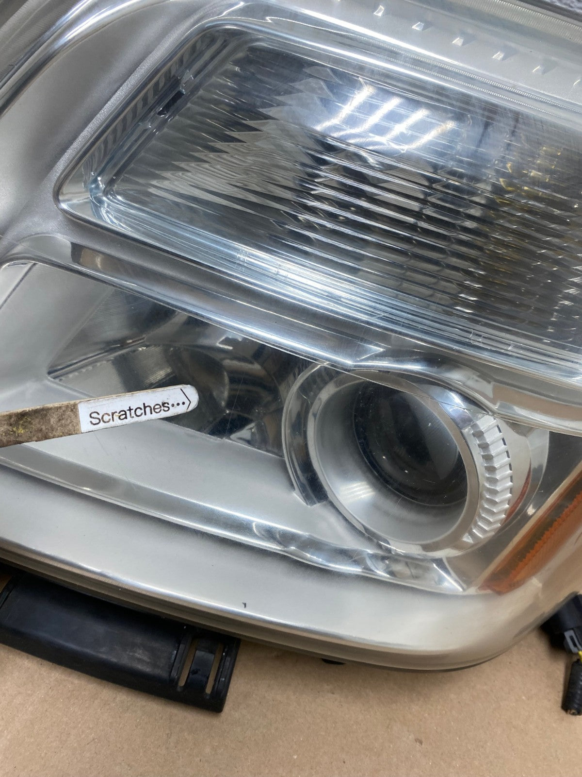 2010 to 2015 GMC Terrain Halogen Left Driver Lh Side Headlight AF2984 LK3
