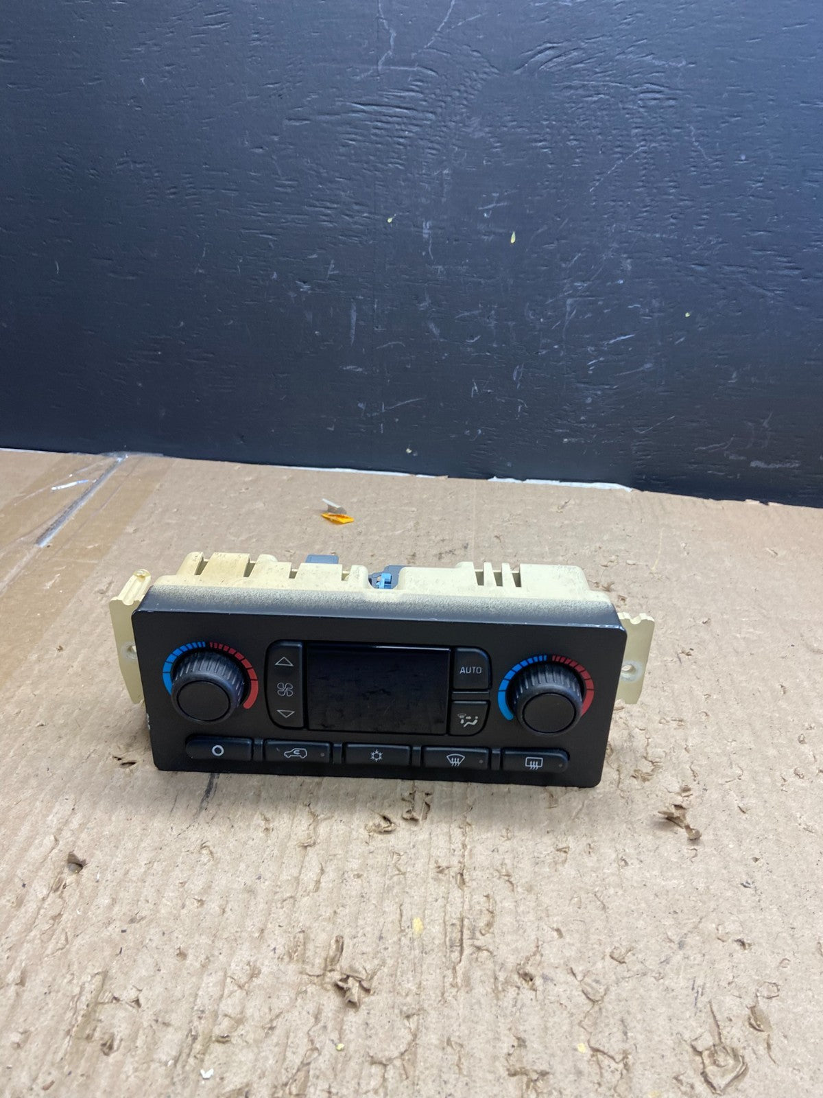 2003 to 2006 Chevrolet Silverado HVAC Heater Climate Control Module AB5794 DG0