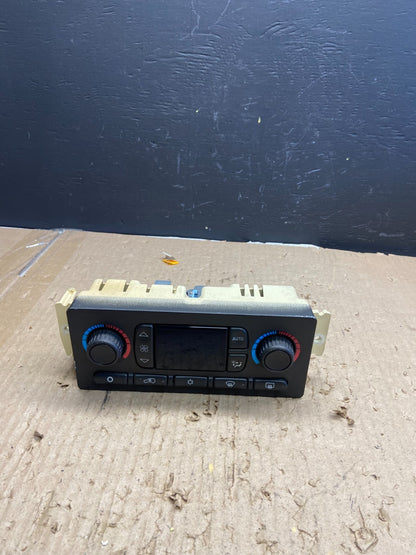 2003 to 2006 Chevrolet Silverado HVAC Heater Climate Control Module AB5794 DG0