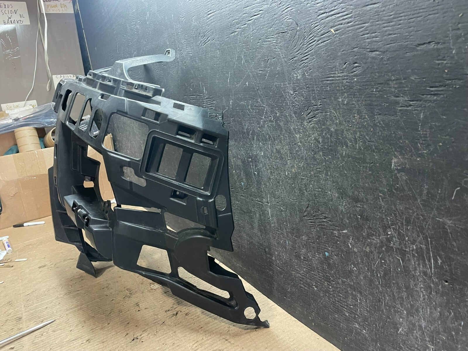 2013-2016 Mercedes GL450 X164 Front Right Bumper Bracket Support Frame OEM i78351