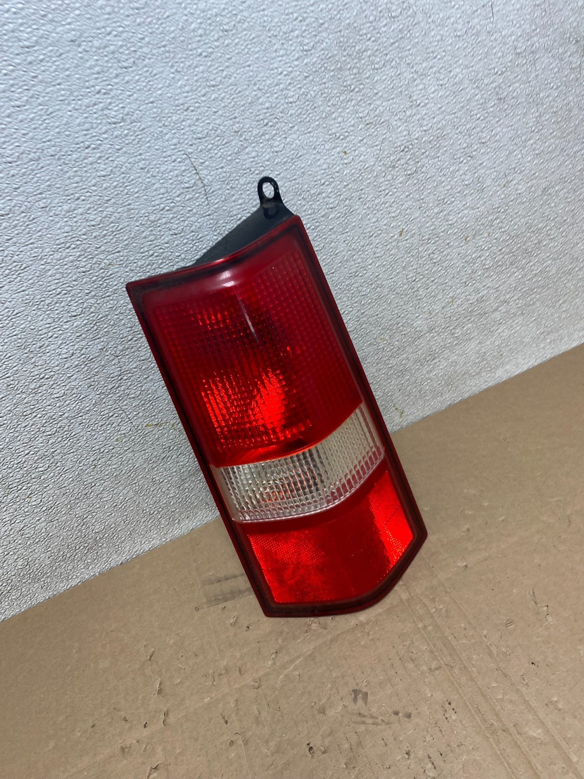 2003 2017 Chevrolet Express 1500 2500 3500 Right Passenger Tail Light T8206 DW2