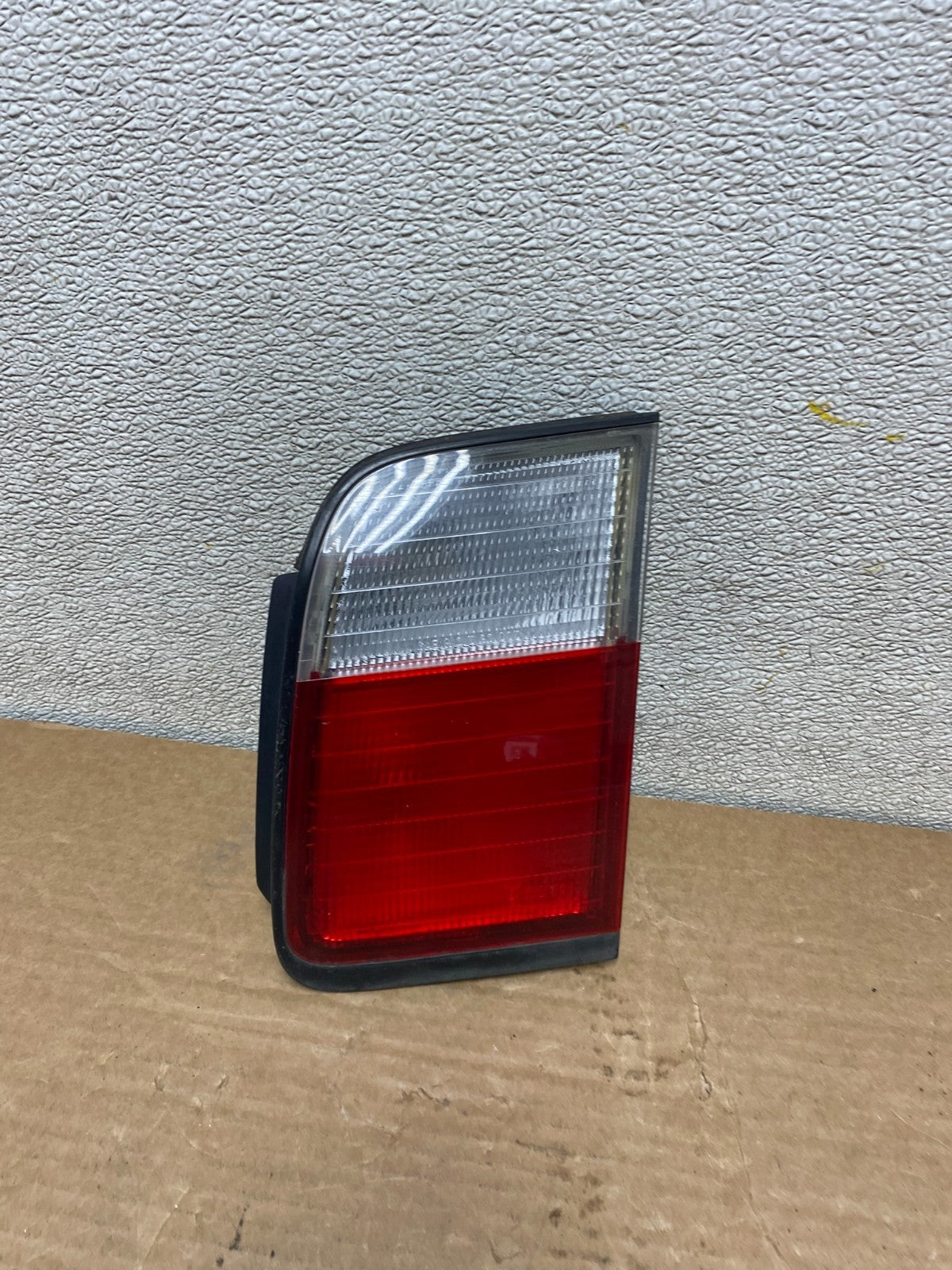 1996 1997 Honda Accord Coupe Right Passenger RH Inner Tail Light OEM Z1439 DW0