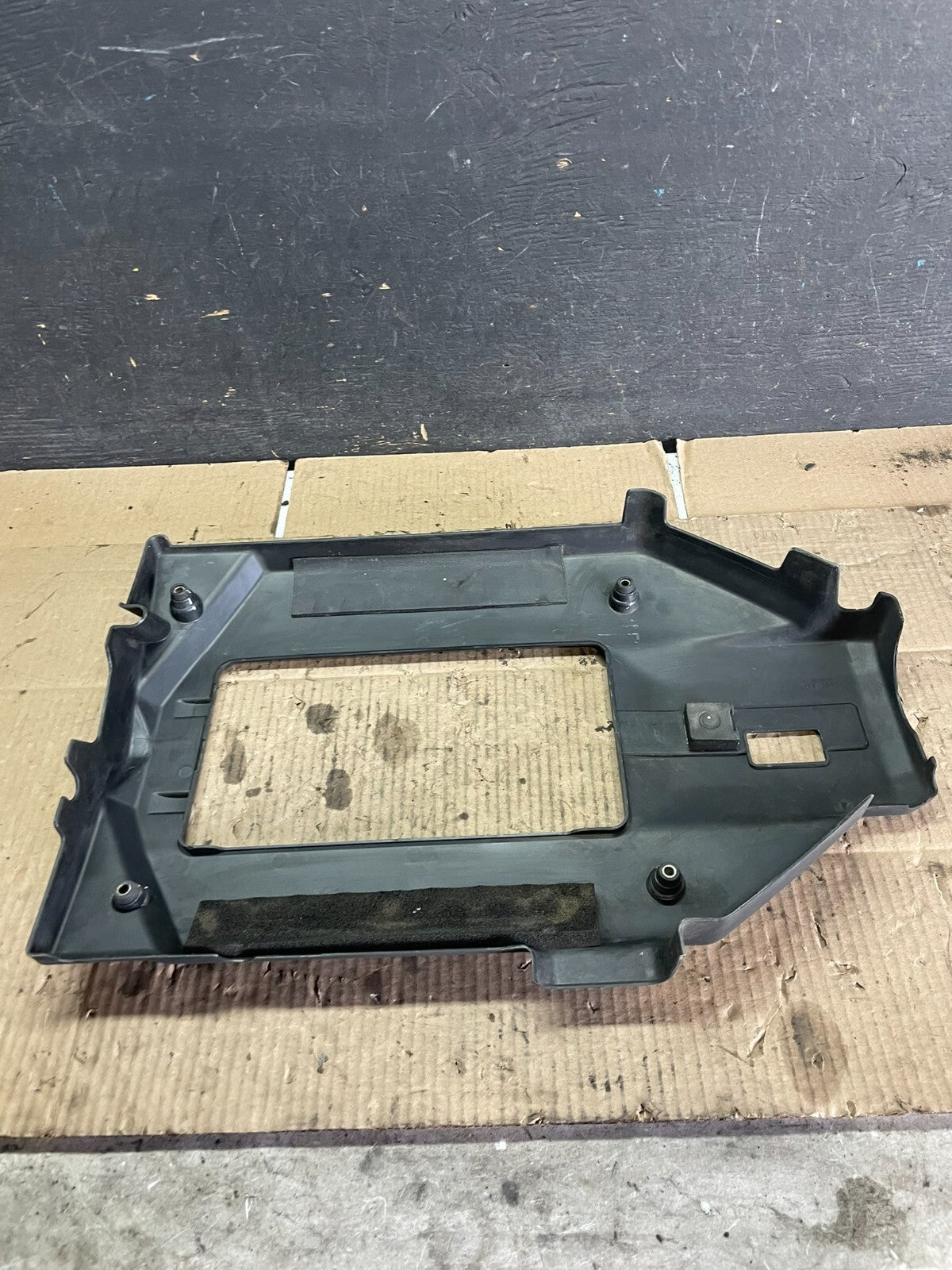 2001 2002 2003 Acura TL Engine Top Lid Motor Cover M2666 PS5