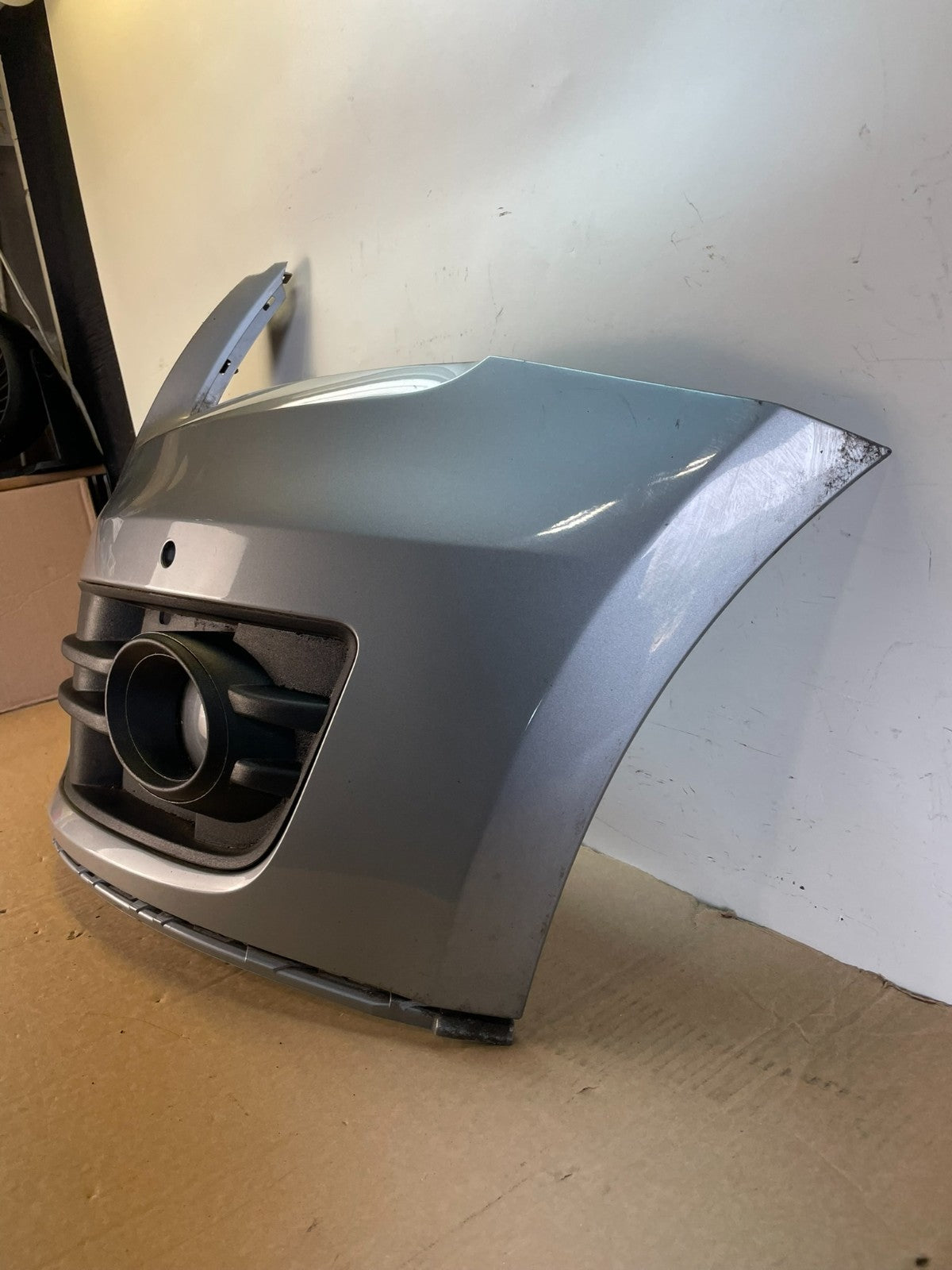 2009 to 2012 Audi Q5 Front Left Driver Side Bumper Cover ag7610 DG1