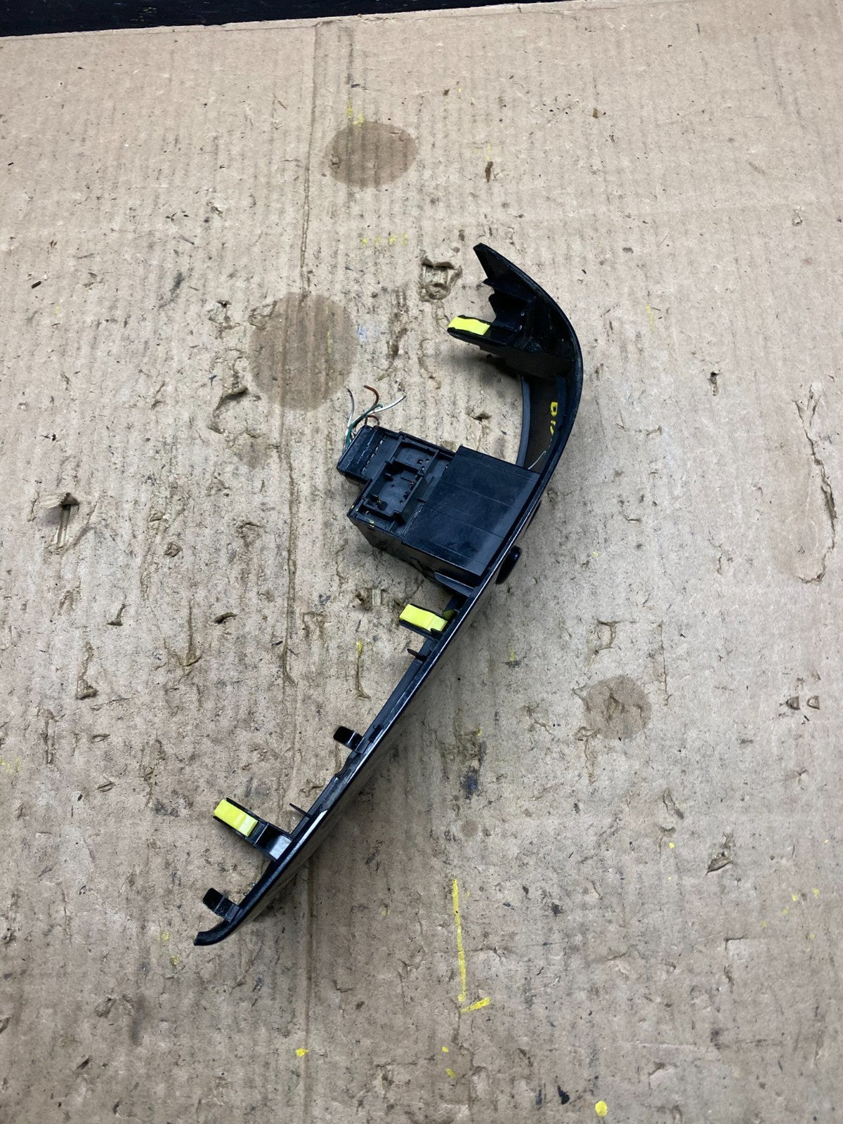 2004 to 2010 Toyota Sienna Switch Key Light Indicator Bezel Trim OEM p1889 DG4