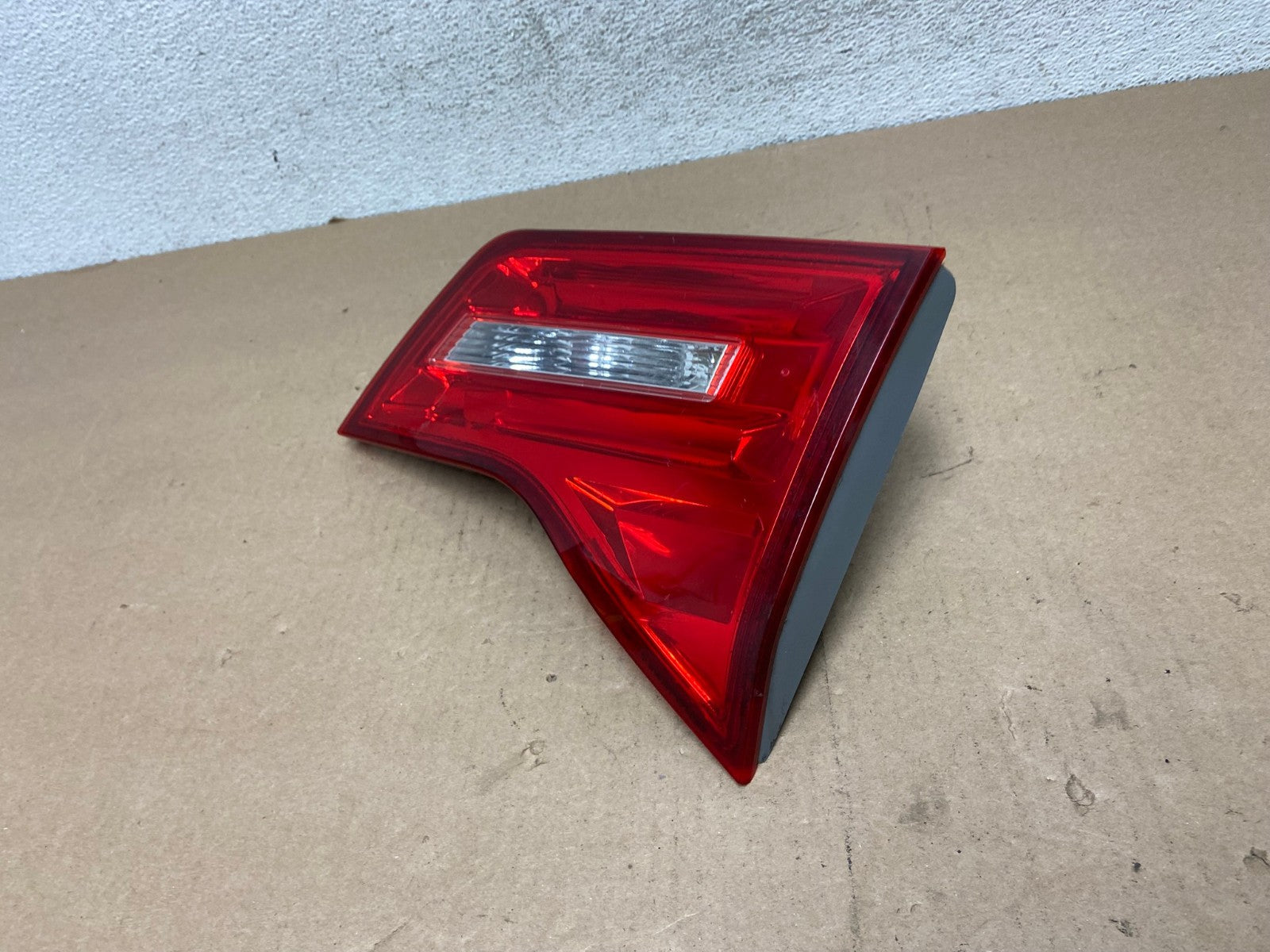 2007 2008 2009 Acura Mdx Right Passenger Rh Side Inner Tail Light AG4596 LK1