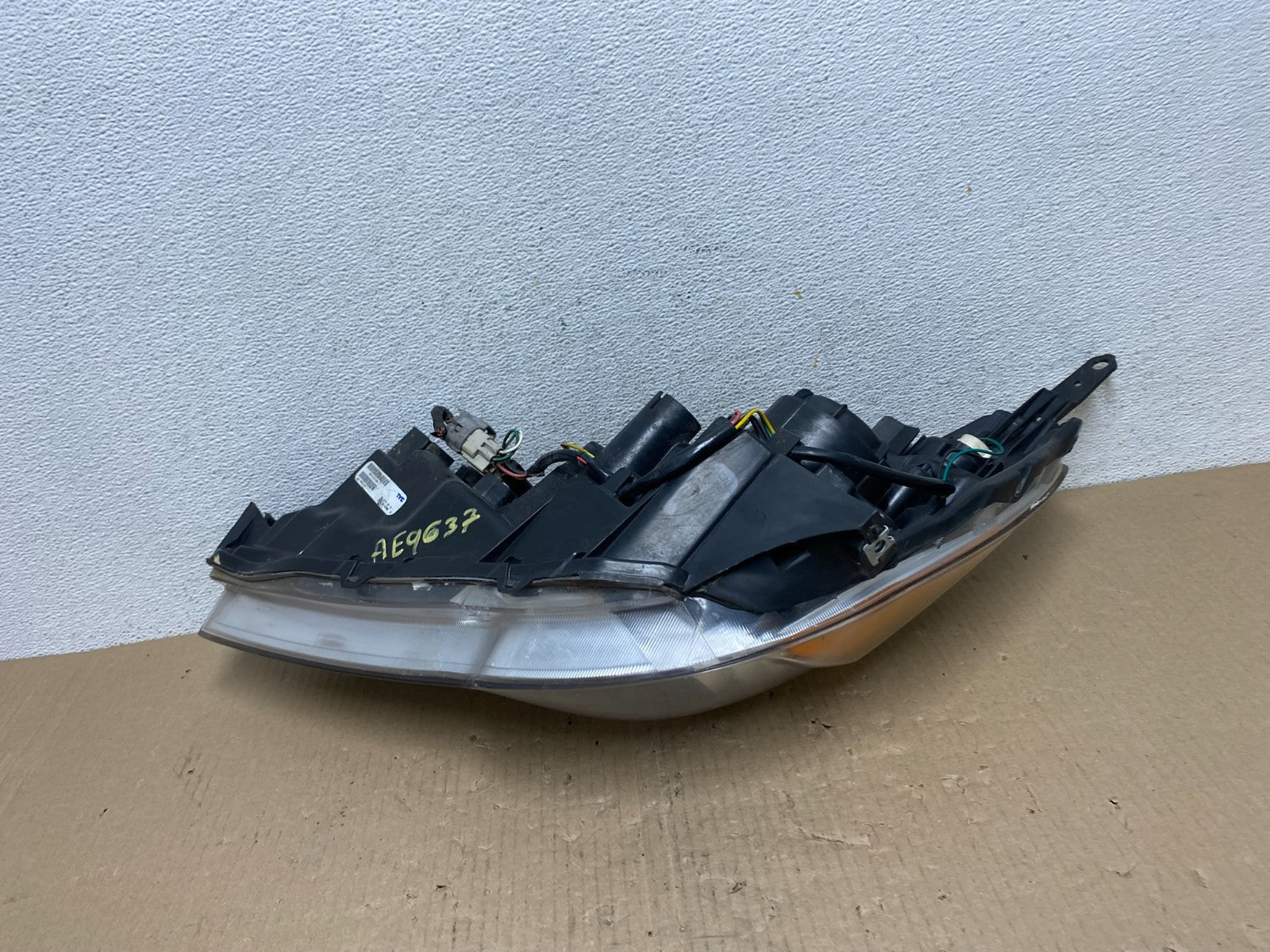 2010-2012 Subaru Legacy Outback Right Passenger Headlight TYC AE9637 DW8