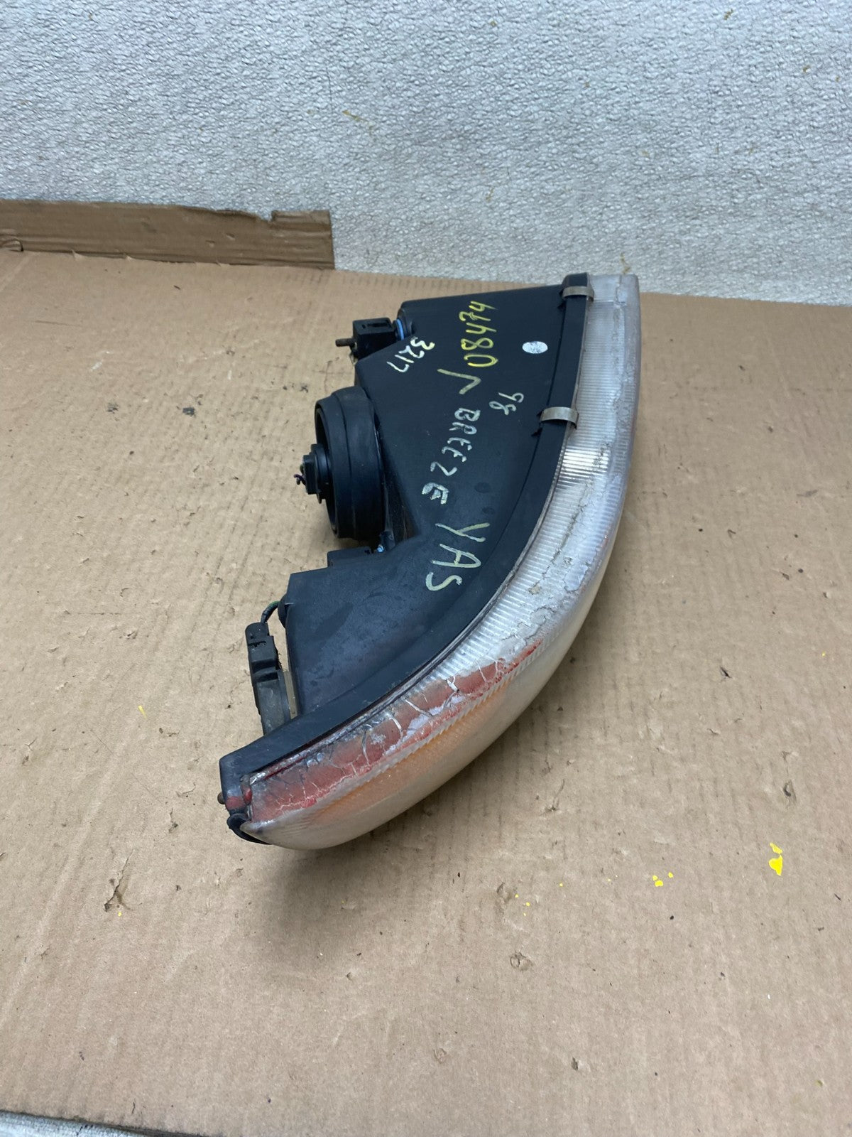1995 to 2000 Dodge Stratus Left LH Halogen Headlight U8474 DW9
