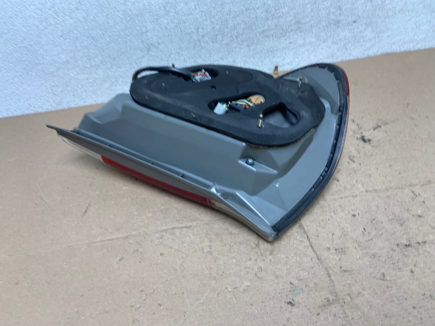 2005 to 2006 Toyota Camry Tail Light Right Passenger Side AF5149 LK4