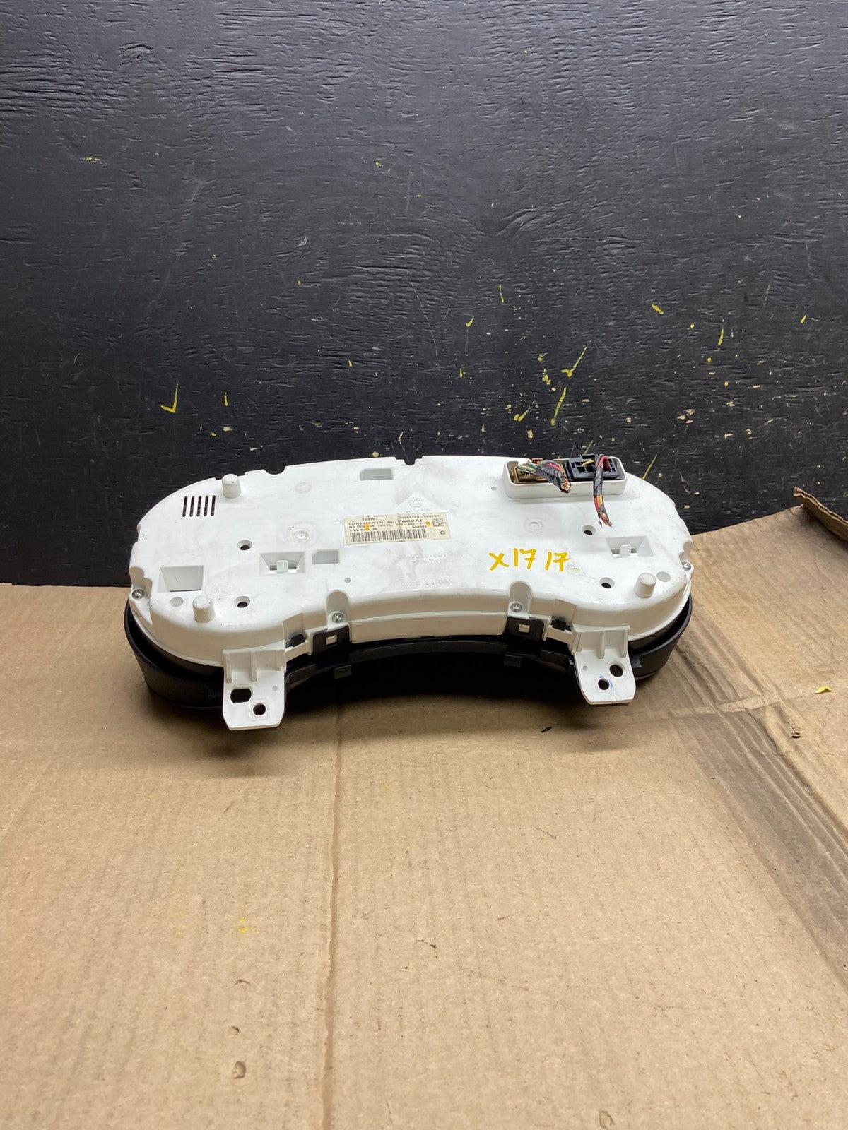 2011 Jeep Grand Cherokee 3.6L Speedometer Gauge Cluster OEM X1717 DG5