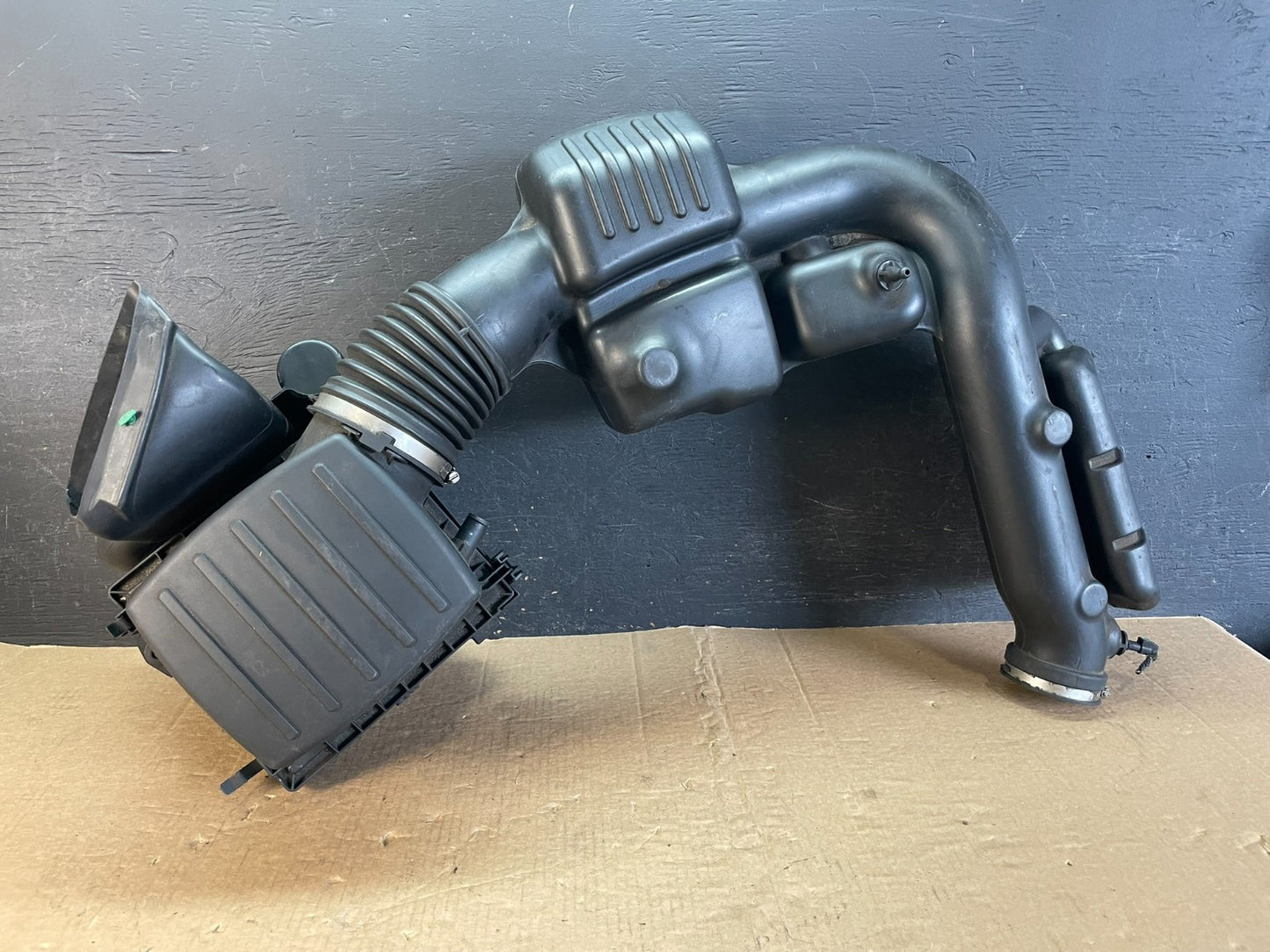 2011 - 2013 Dodge Durango 3.6L Resonator Air Intake Tube AF5384 DW0