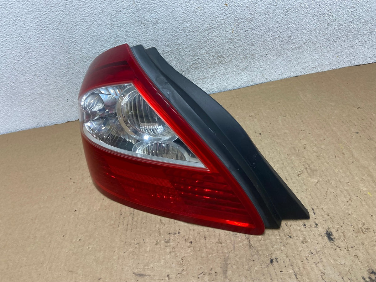 2002 2003 2004 Infiniti Q45 Left Driver LH Side Tail Light AG3230 LK1