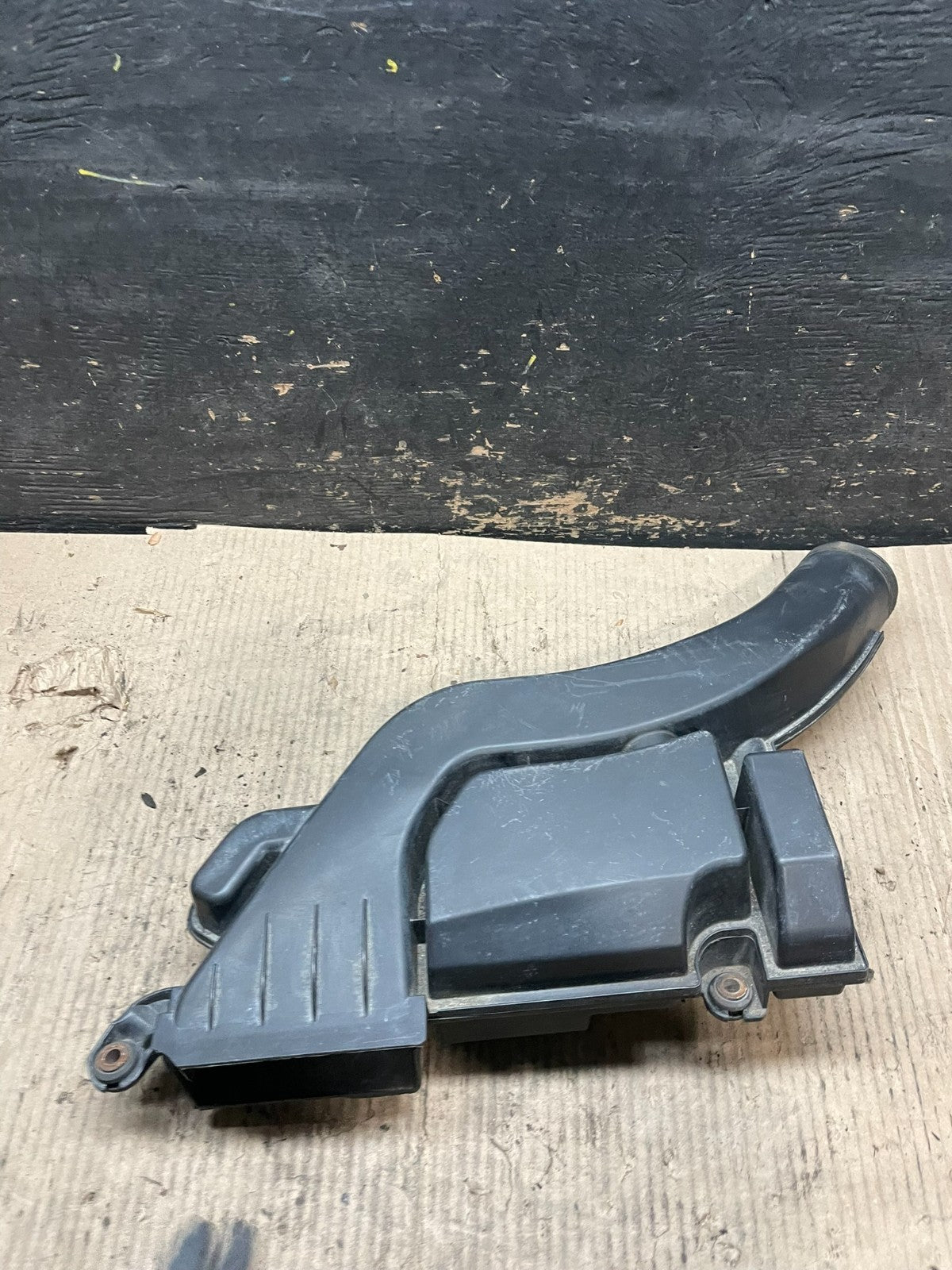 2007 to 2011 Nissan Altima 2.5L HYBRID Air Duct Tube Resonator V4036 DG1