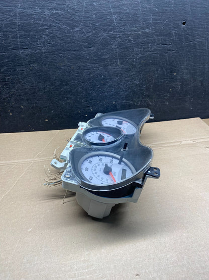 2004 2005 Toyota Rav4 Speedometer Insrument Gauge Cluster Bezel ah9823 DG1