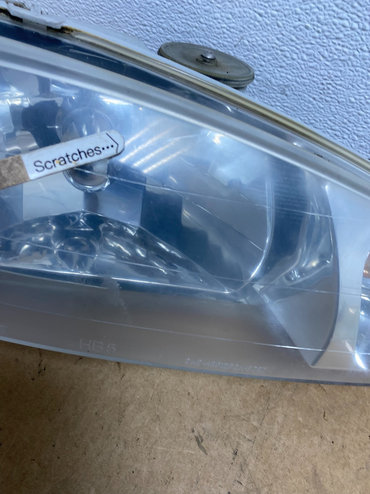 1998 to 2003 Ford Escort Left+Right Set Halogen Headlight AC1837 DW3