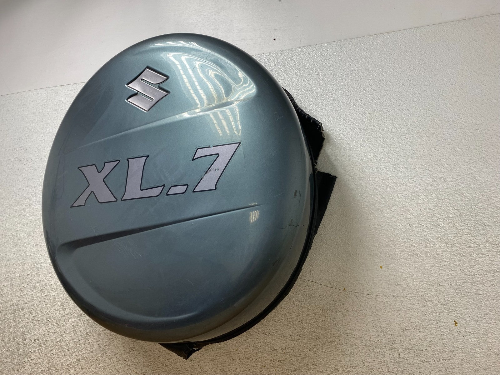 2004-2007  Suzuki Grand Vitara XL7 Rear Spare Tire Cover Hard Shell OEM S7261 GD1