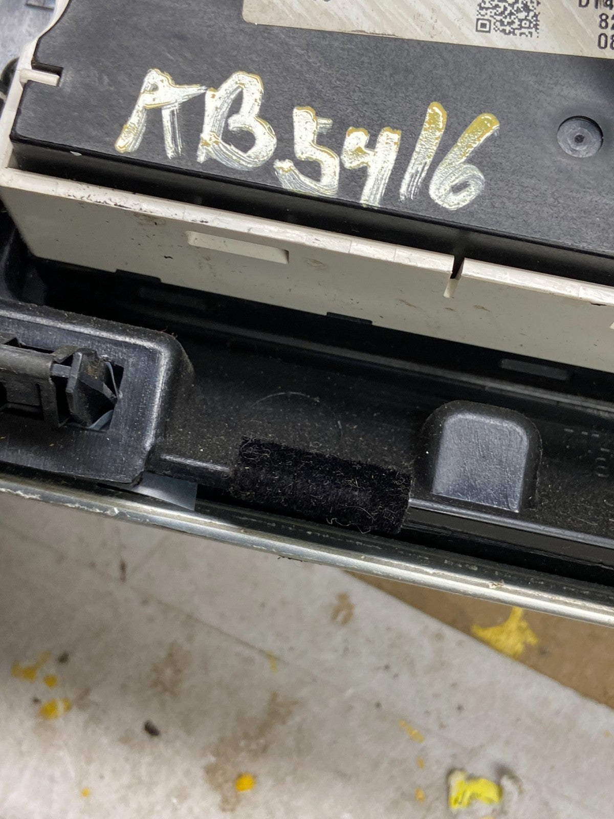 2007 - 2010 Ford Edge Heater Climate Control Radio Control Dash Bezel ab5416 DG7