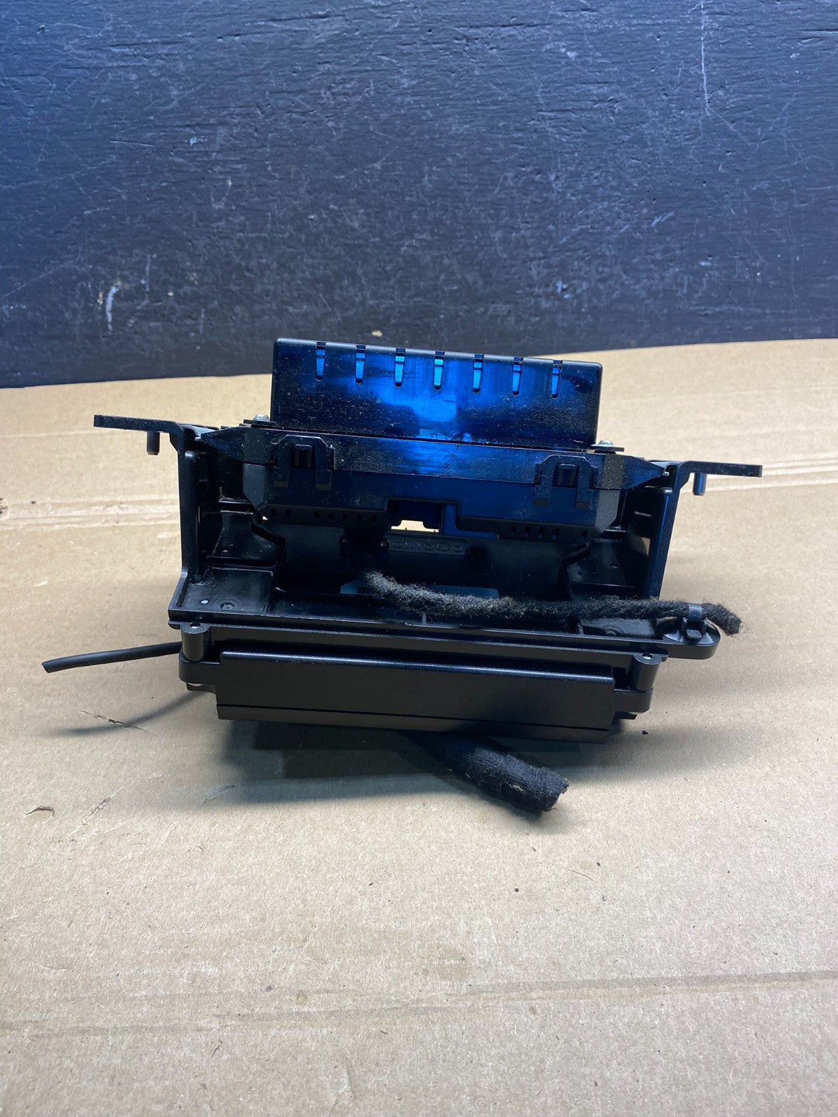 2012 to 2013 Ford Explorer Screen Communication Module AD4931 DG4