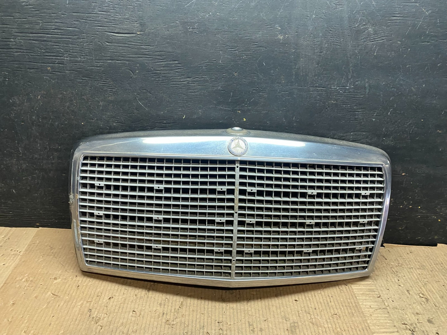 1968 to 1975 Mercedes Benz W114 W115 Front Chrome Grill Grille W6168 PS0