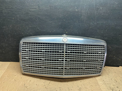 1968 to 1975 Mercedes Benz W114 W115 Front Chrome Grill Grille W6168 PS0