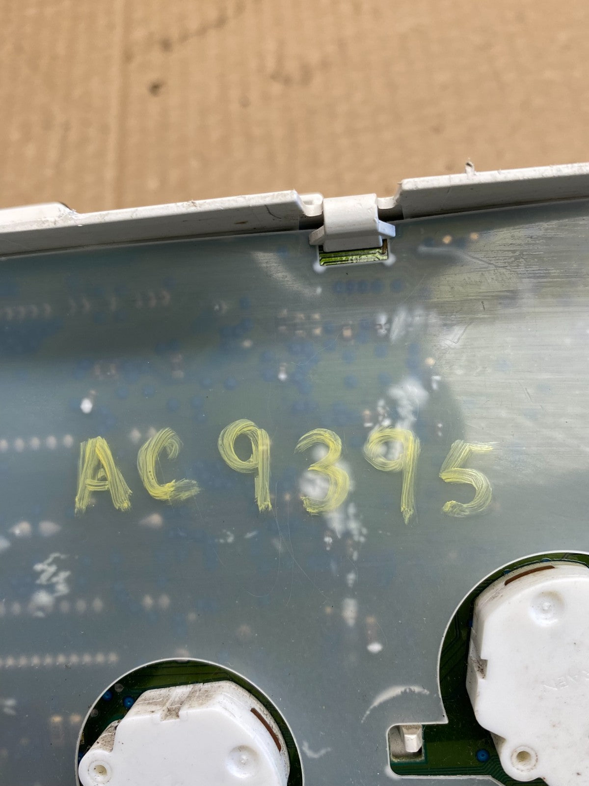 2009 to 2010 Mercury Marquis Speedometer Cluster Gauge ac9395 DG8