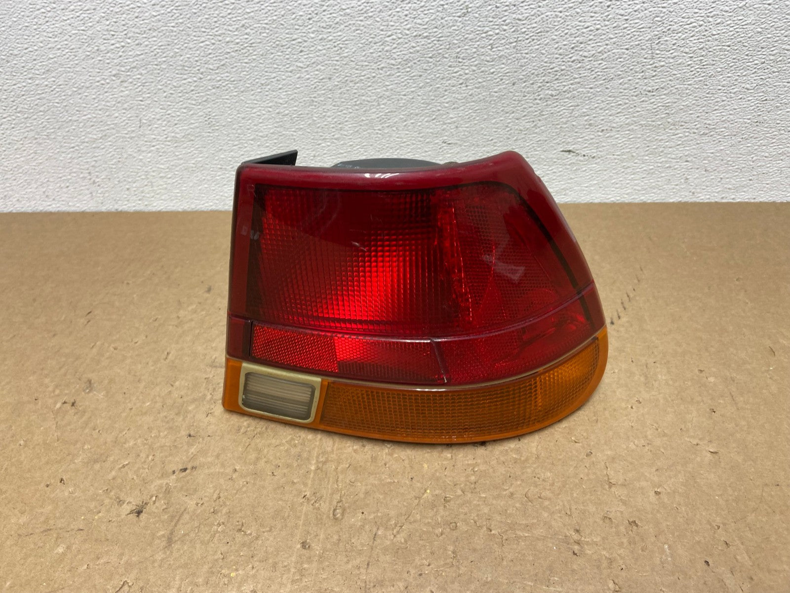 1997-1999 Saturn SL SL1 Sedan Right Passenger RH Side Tail Light OEM AC1474 LK0