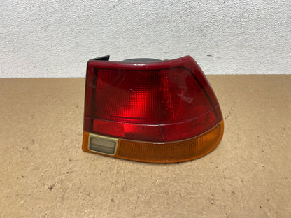 1997-1999 Saturn SL SL1 Sedan Right Passenger RH Side Tail Light OEM AC1474 LK0