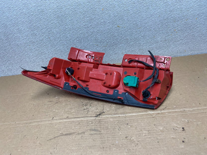 2010 to 2016 Cadillac Srx Right Passenger Rh Side Tail Light OEM AB4633 LK6
