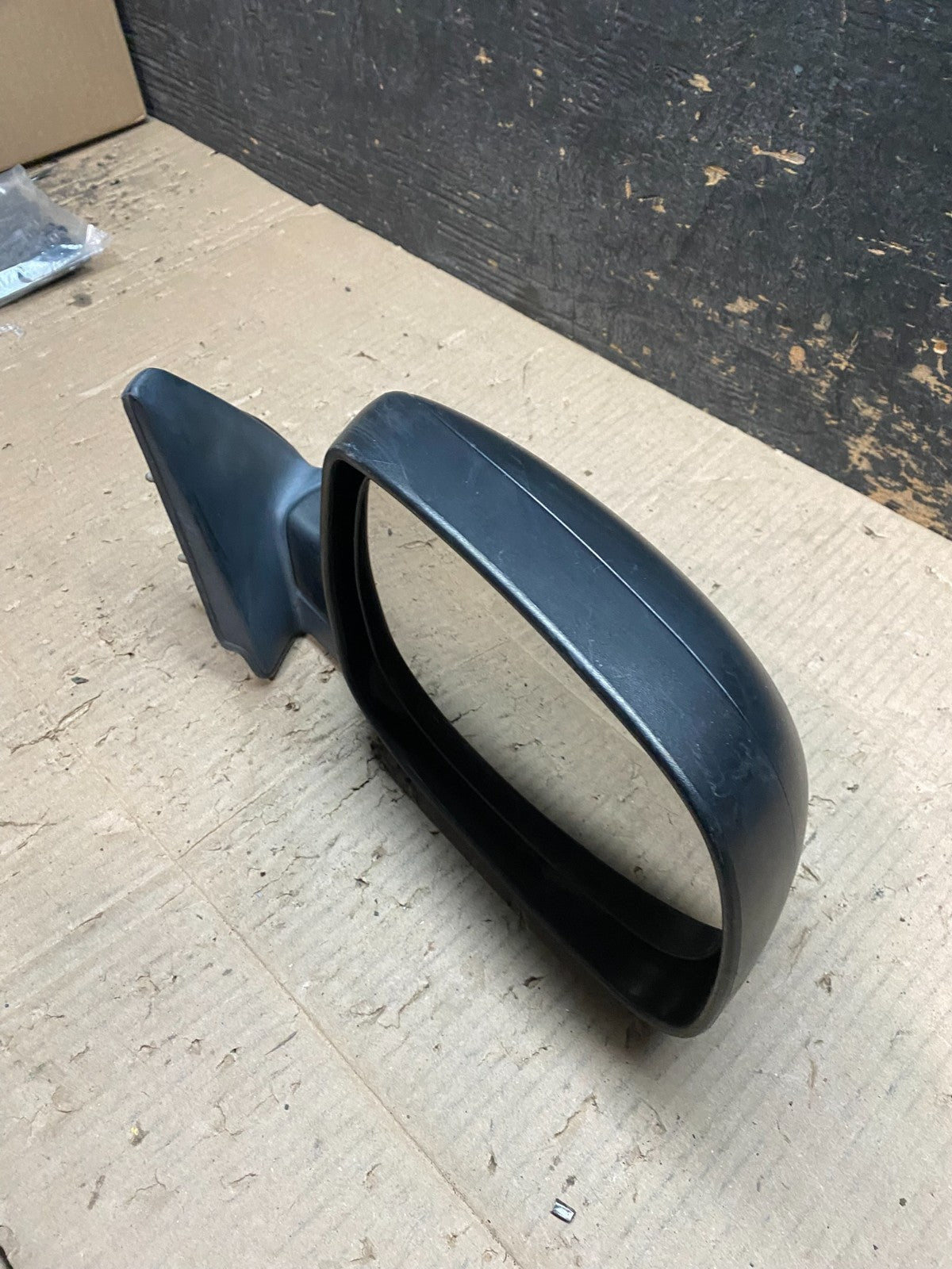 2001 to 2006 Toyota Sequoia Right Passenger View Door Mirror OEM X8008 DG11