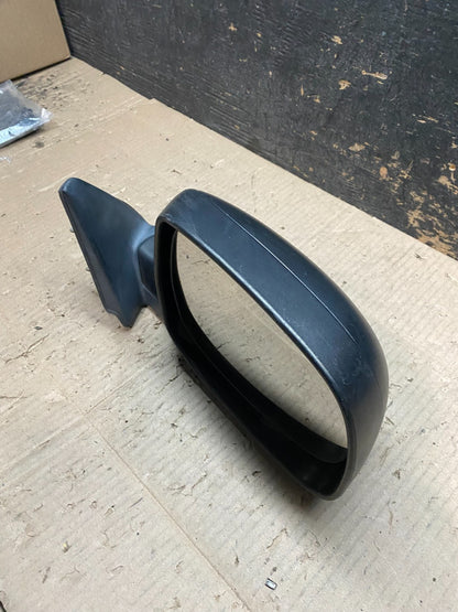 2001 to 2006 Toyota Sequoia Right Passenger View Door Mirror OEM X8008 DG11
