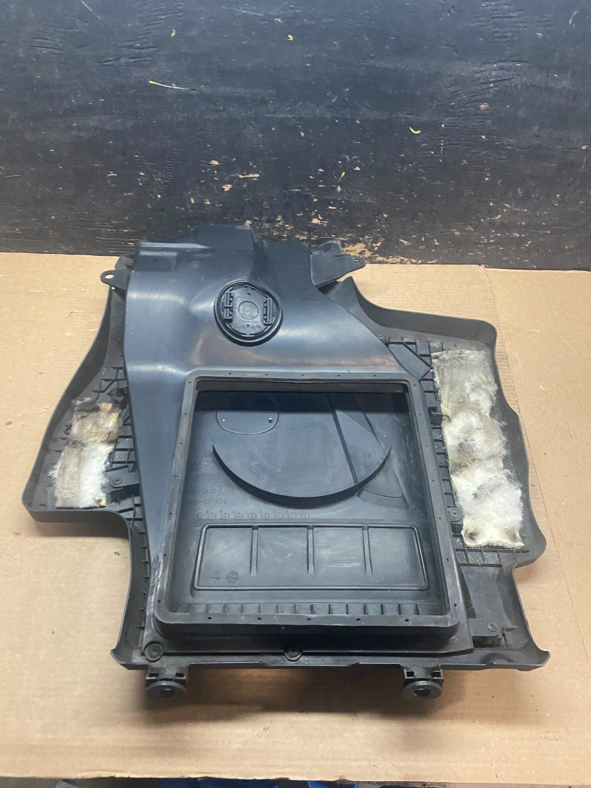 2010 2011 2012 Mazda CX7 CX-7 2.3L Engine Shield Top Cover V7037 DG4