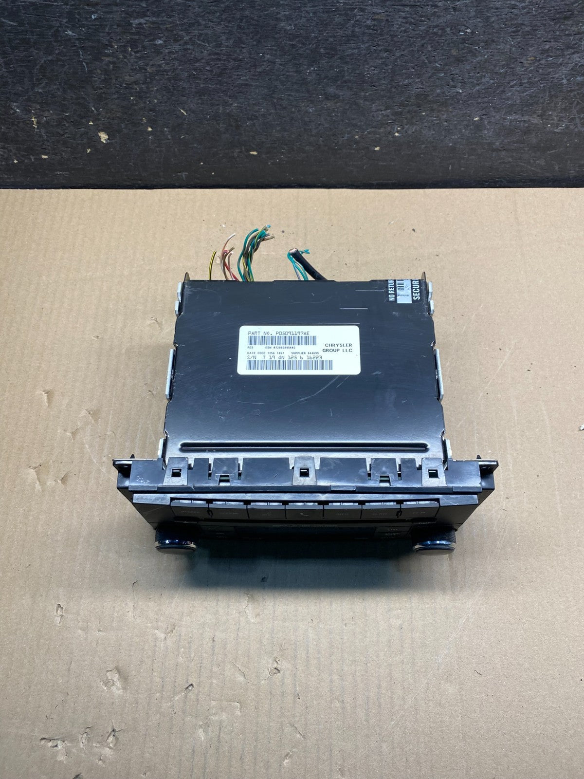 2007-2012 Chrysler Dodge Jeep Ram Radio CD MP3 AUX Receiver AI0375 DG3