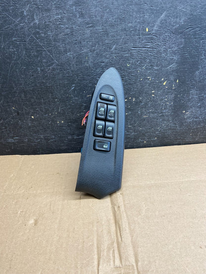 2002-2005 Chevrolet Trailblazer Left Driver Window Control Switch AI6011 DG0