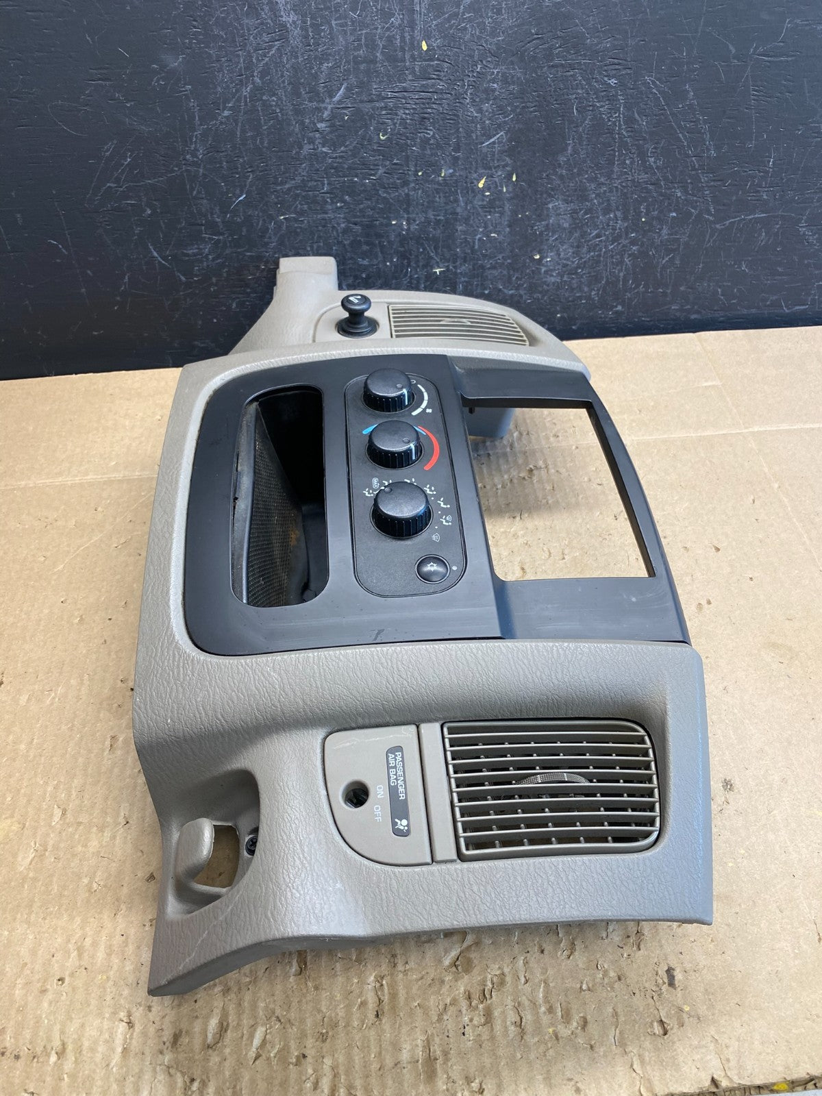 2002 to 2005 Dodge Ram Radio Climate Control Dash Air Vent Bezel Trim AC9149 DG2