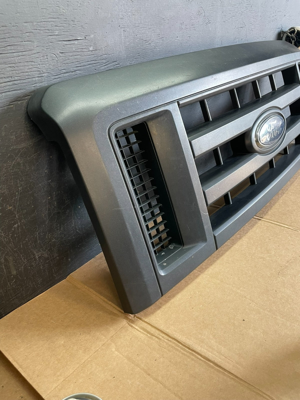 2008-2014 Ford Econoline E150 E250 Front Upper Chrome Grill Grille ae0826 DG2