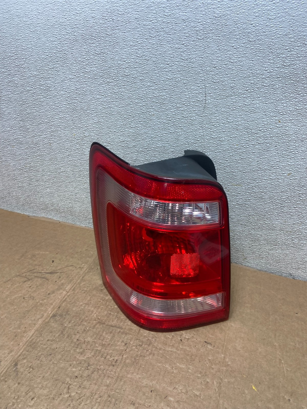 2008 to 2012 Ford Escape Left Driver LH Side Tail Light AA1683 PS0