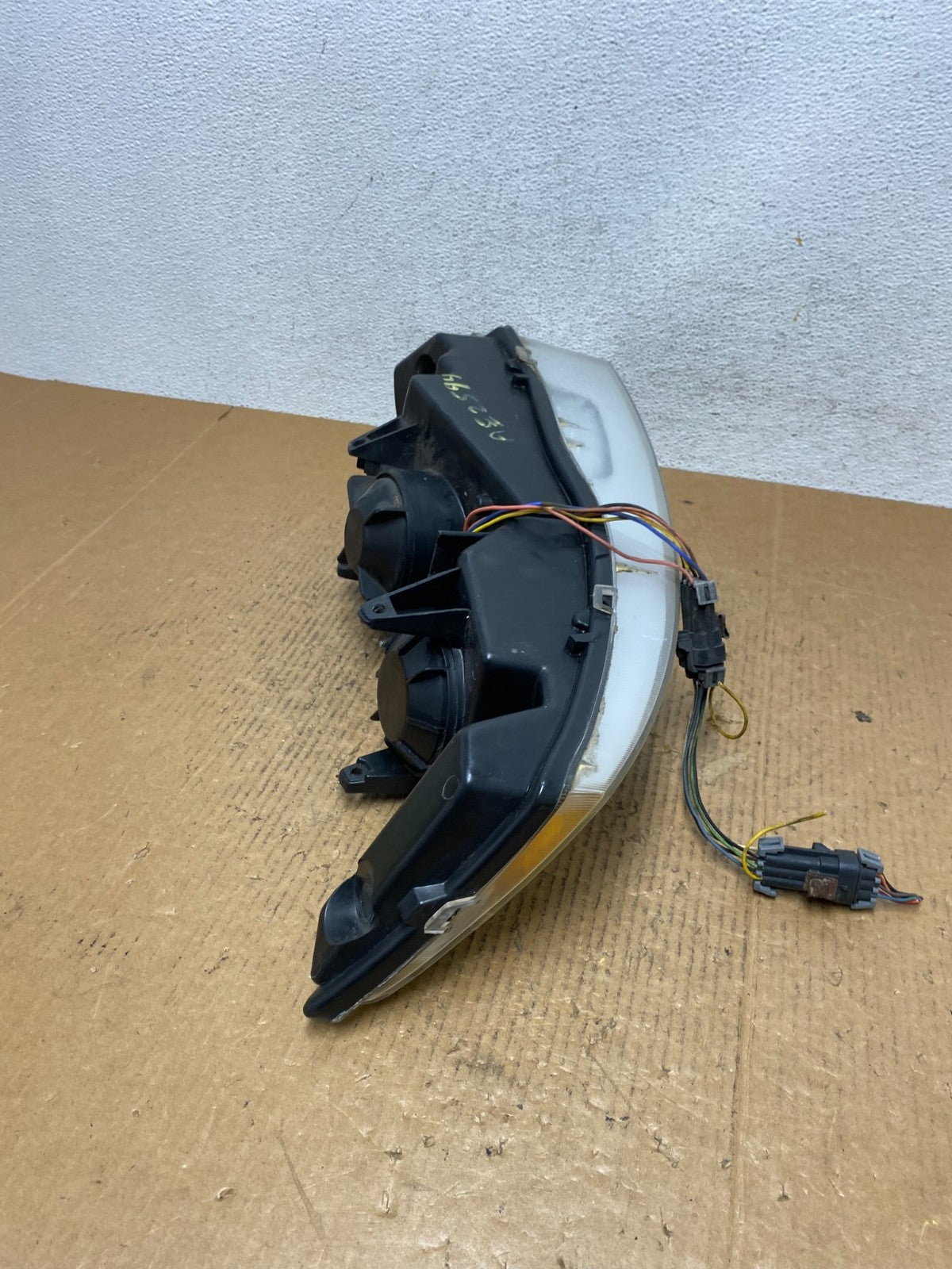 2003 to 2007 Saturn Ion Halogen Headlight Left Driver LH Side AE2594 DW8