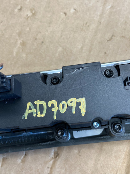 2005 - 2007 Mercedes C230 C240 Center Console Switch Control Unit AD7097 DG5