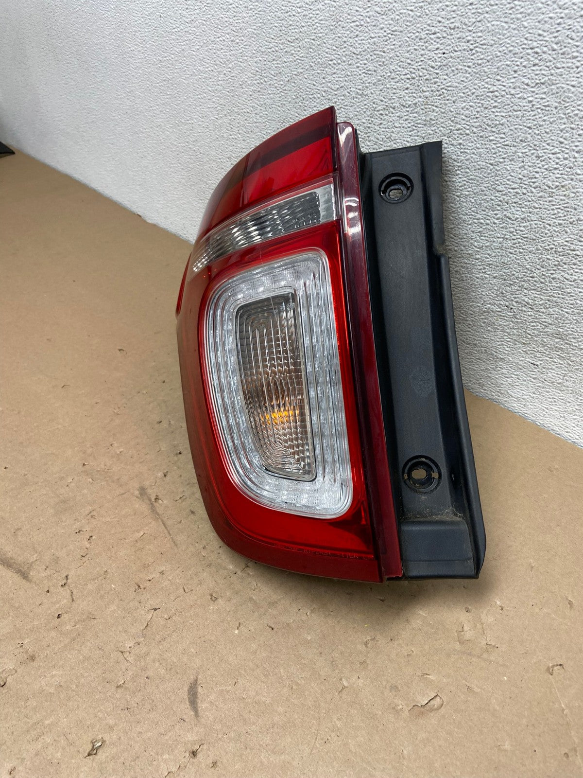 2011 2012 2013 2014 2015 Ford Explorer Left Driver LH Side Tail light AG4153 LK1