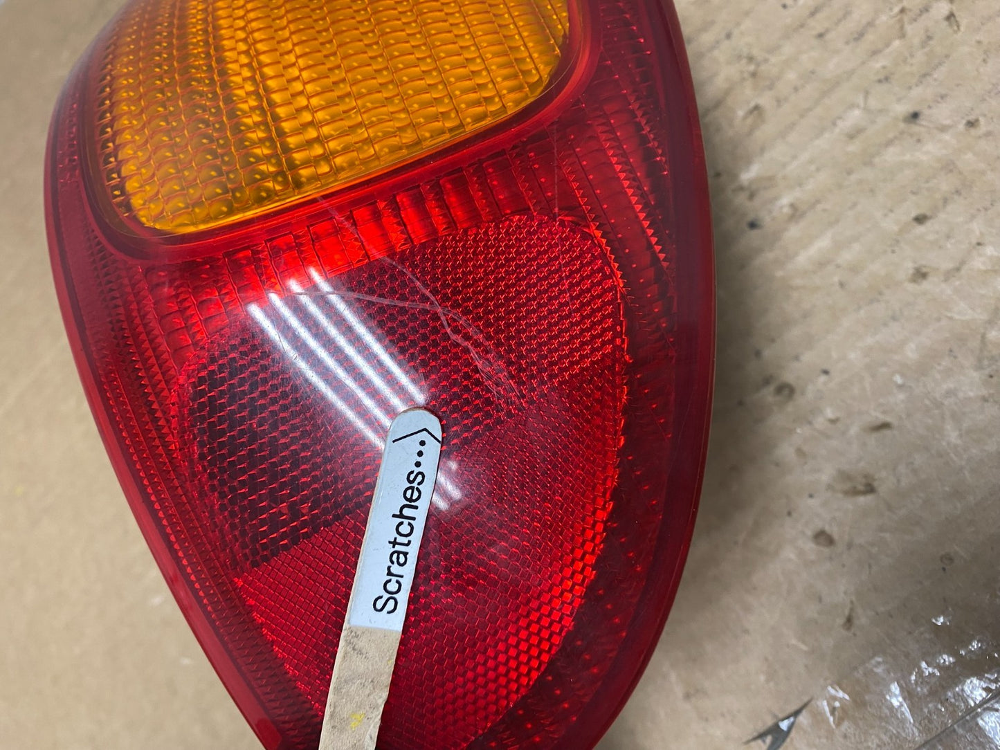 1998 1999 2000 Toyota Corolla Right Passenger Side Tail light OEM Z2746 DW3