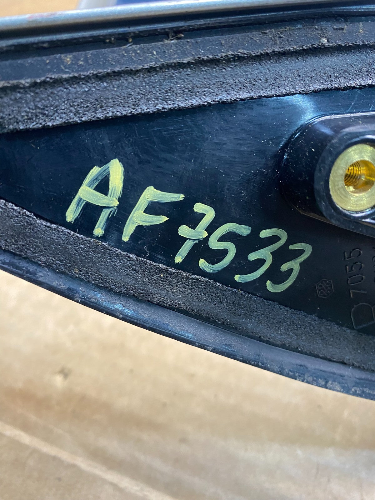 2001-2007 Toyota Highlander Right Passenger RH View Door Mirror AF7533 DG12