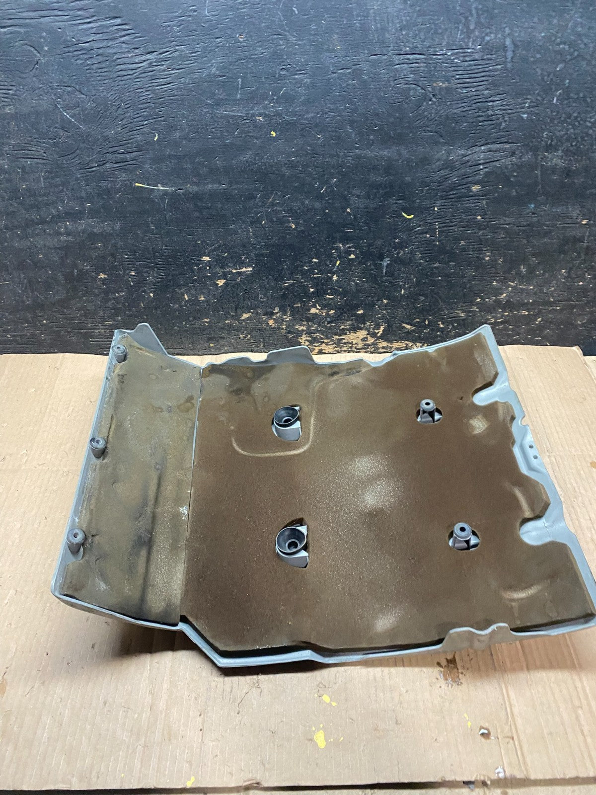 1997 to 2004 Cadillac Deville Seville Northstar Engine Motor Cover W4860 DG7