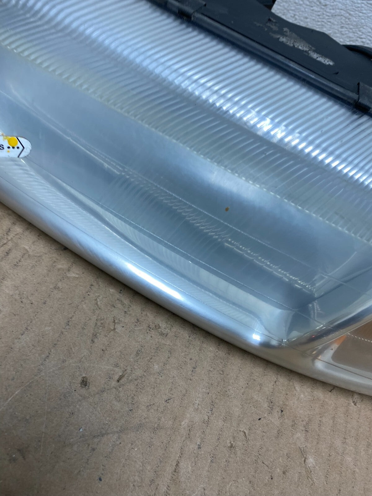 1996-2000 Chrysler Sebring Left Driver LH Side Halogen Headlight OEM N1180 DW3