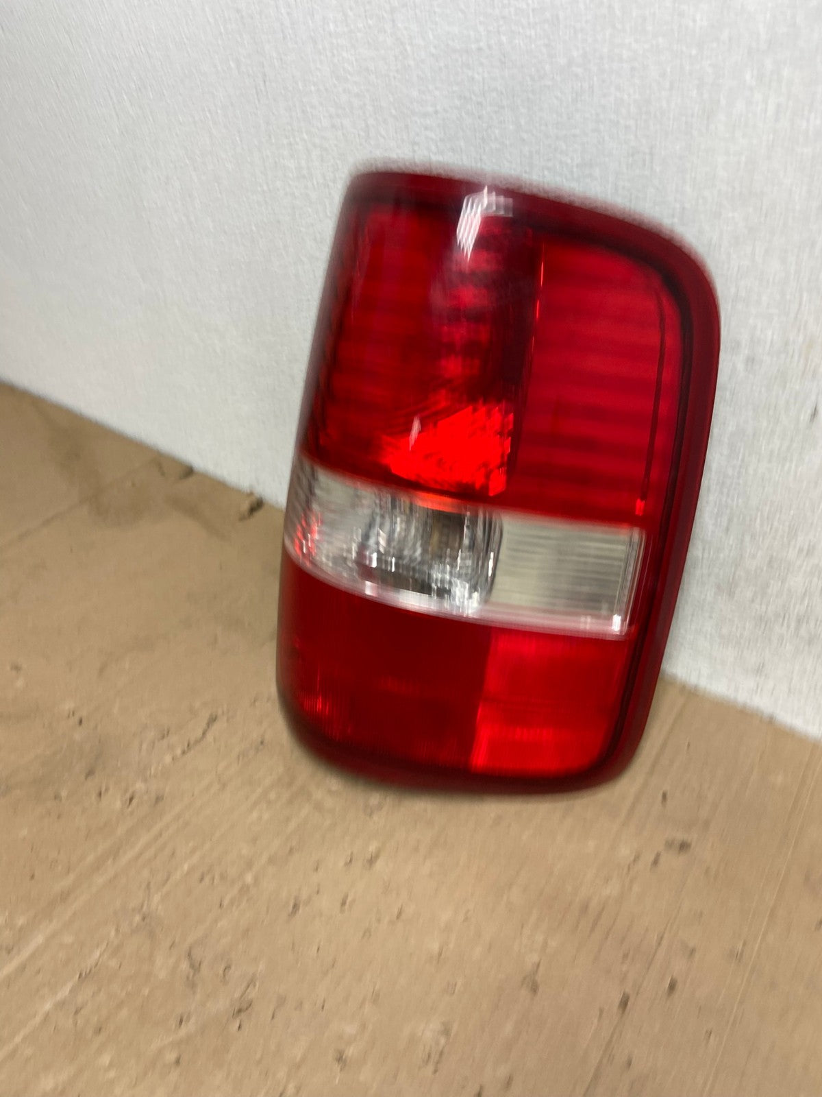2004 to 2008 Ford F150 F-150 Right Passenger RH Side Tail Light AE9207 LK1