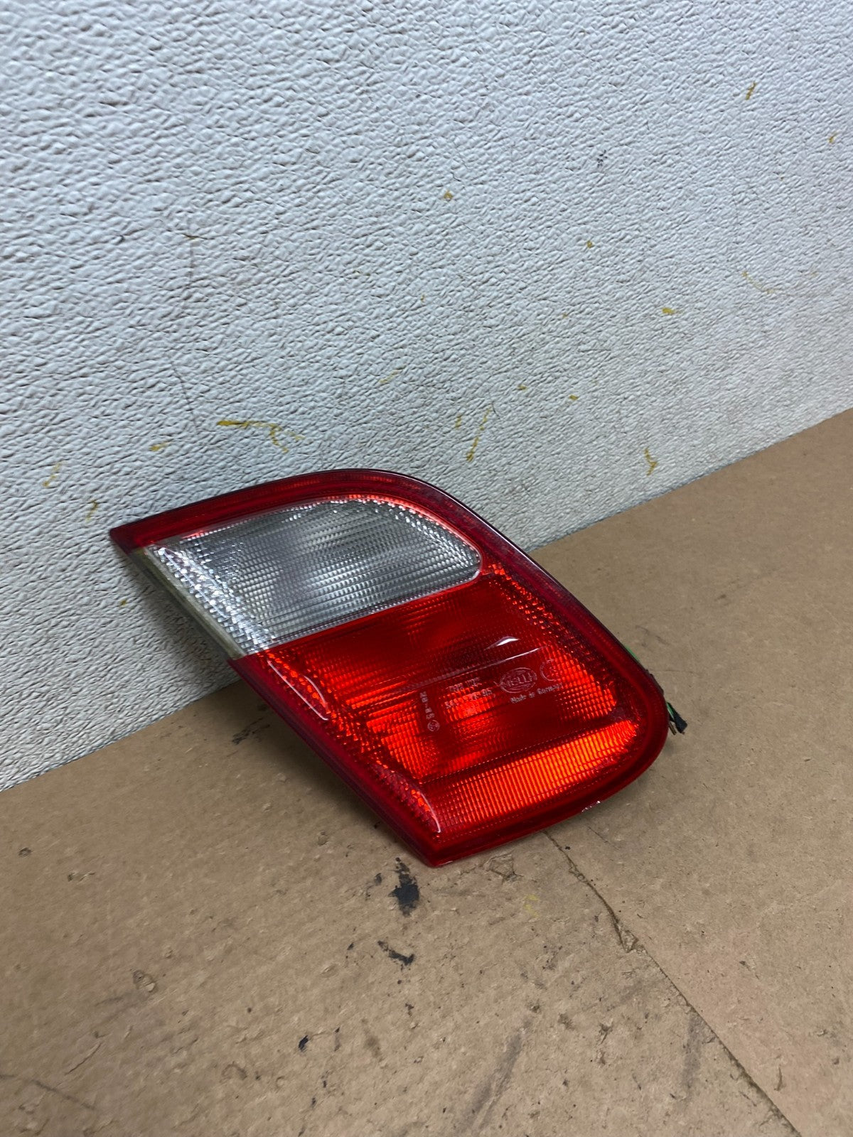1998-2003 Mercedes Benz CLK Inner Left Driver LH Side Tail Light Lamp P5253 DW2